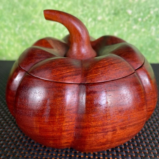 缅甸花梨红木南瓜茶叶罐 直径15公分，高12公分（大果紫檀）