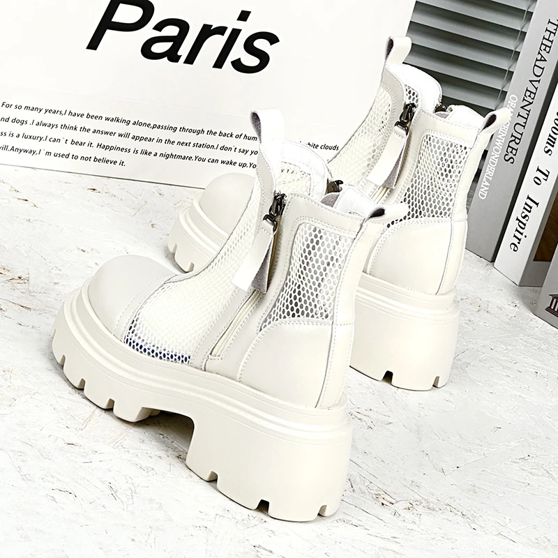 厚底女鞋低跟新款2025春夏款黑色皮鞋女款单鞋爆款时尚圆头马丁鞋