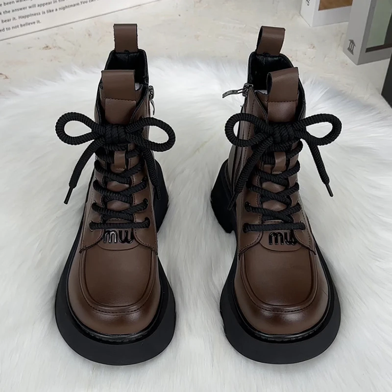 2024年秋季新款马丁靴女士英伦风厚底单靴时尚百搭网红爆款短靴女