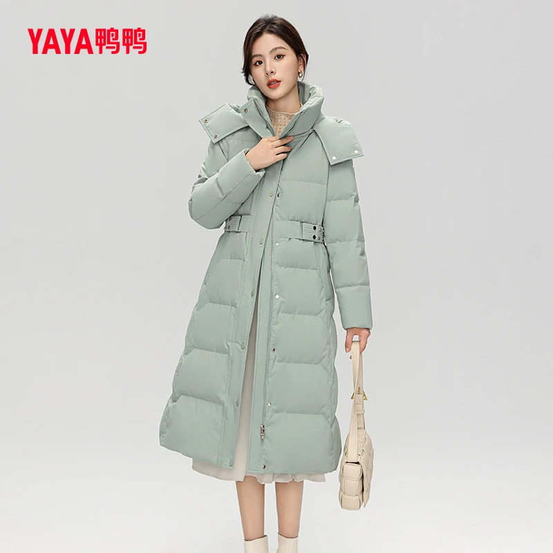 YAYA/鸭鸭收腰长款秋冬保暖过膝加厚时尚冬季女士连帽羽绒服外套