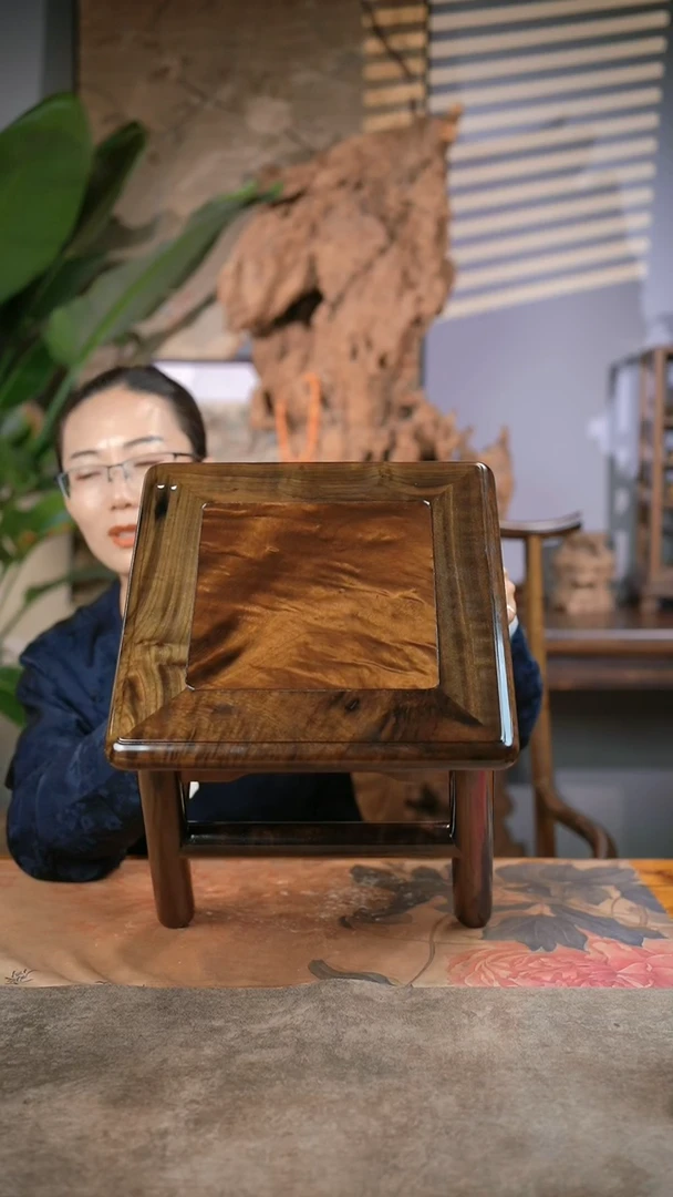 【闪购商品】金丝楠木富贵凳4