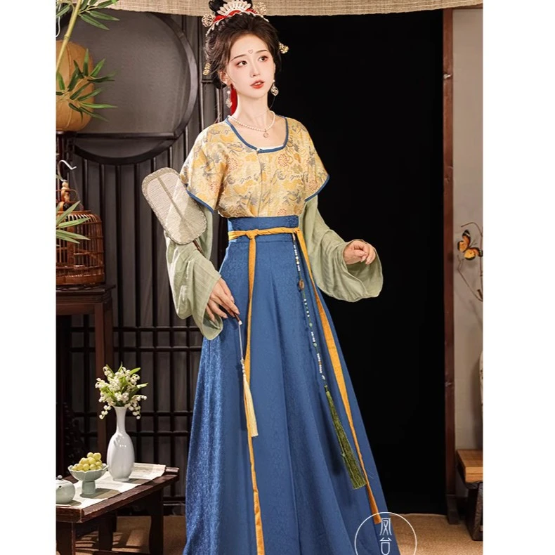 凤台曲原创汉服 故宫记忆 唐褙子复原款秋季传统汉服女唐圆领齐腰