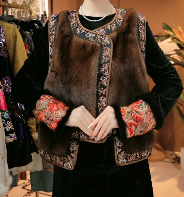 （弥足珍贵）毛领新中式冬款夹棉加厚重工名锦马甲2024D8787-CC2