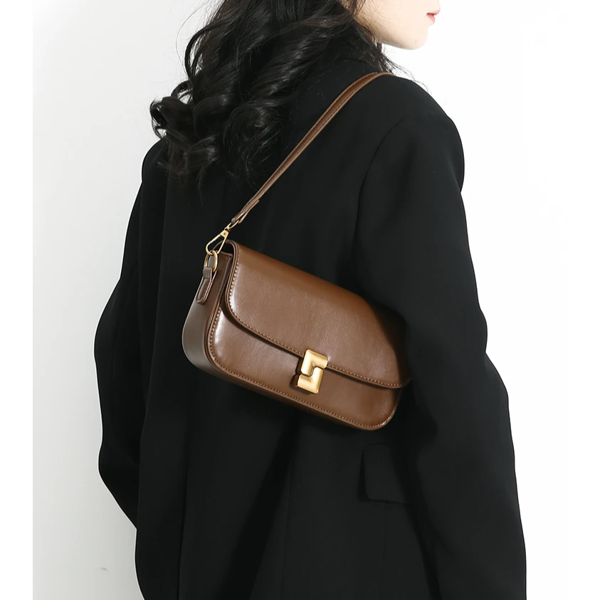 包包女斜挎小包新款ins通勤法棍包百搭时尚包简约小众