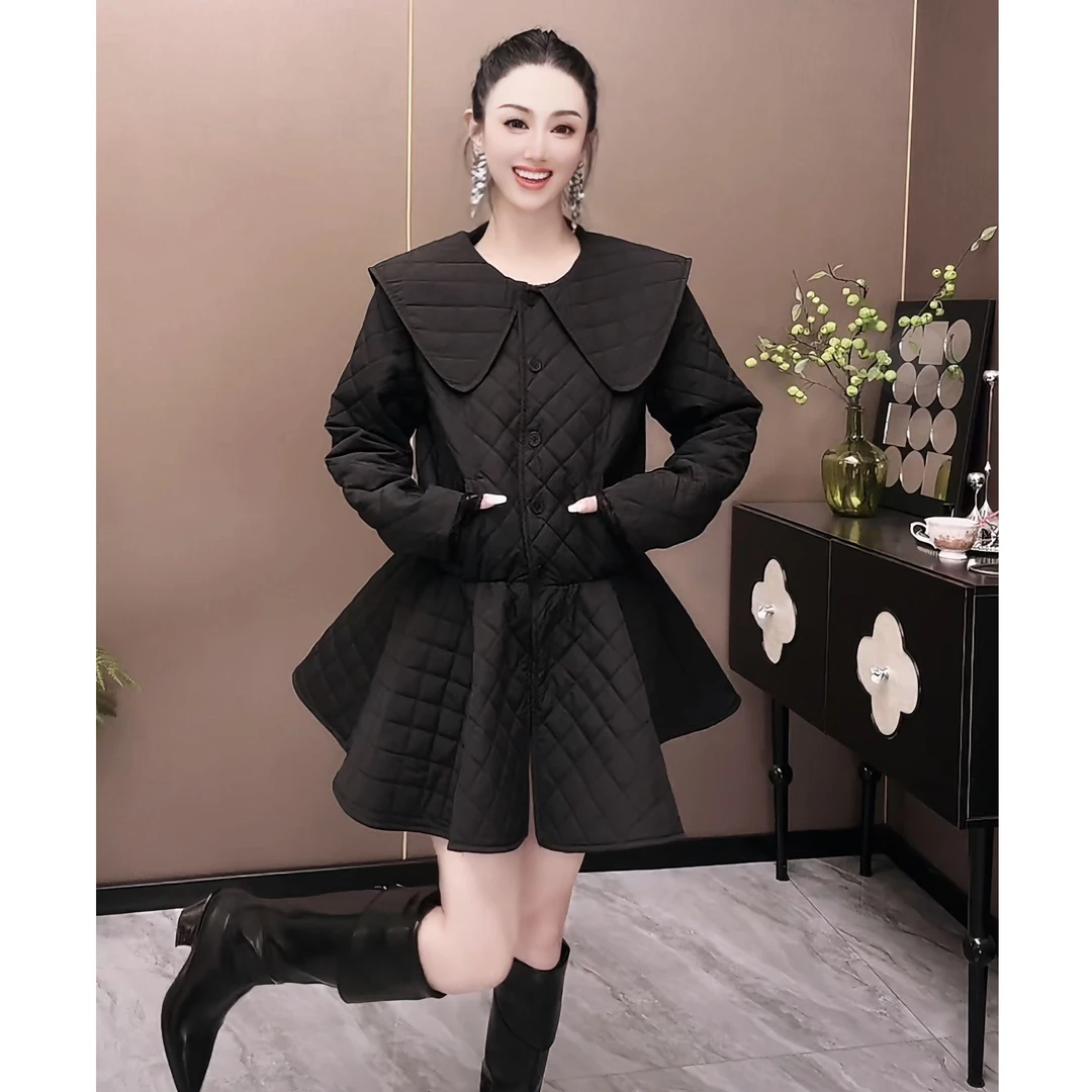 【戴大美】秋冬韩版洋气小众设计感黑色显瘦棉服收腰娃娃领连衣裙