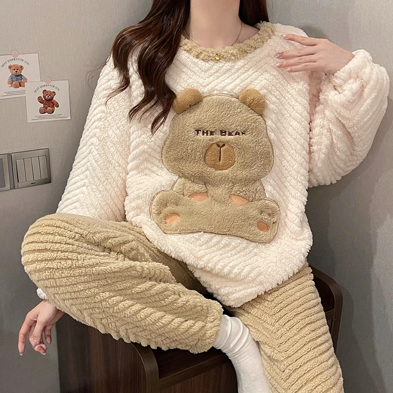 秋冬季珊瑚绒睡衣女2024新款圆领保暖加绒加厚小熊卡通家居服套装