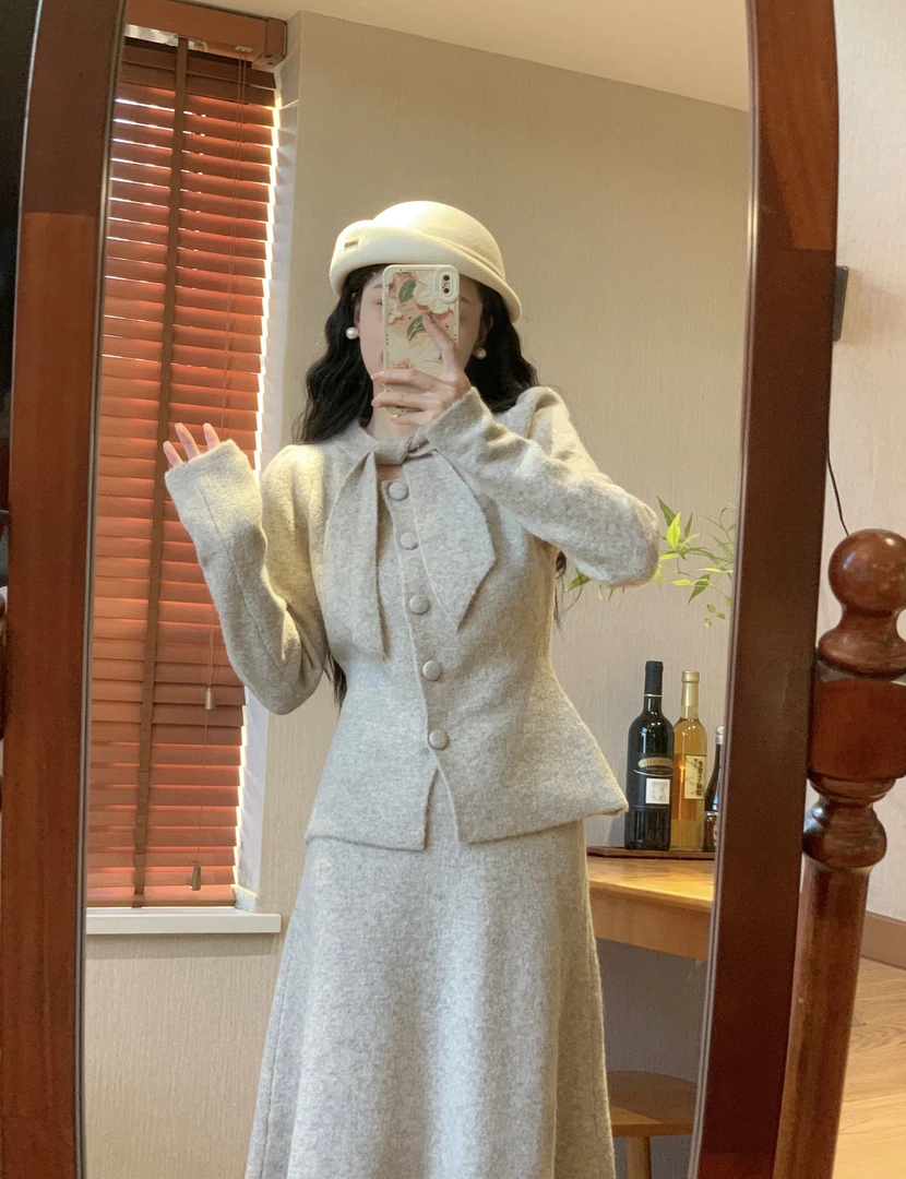 〈气质燕麦色〉秋冬法式优雅针织开衫毛衣加半身裙套装温婉气质显瘦
