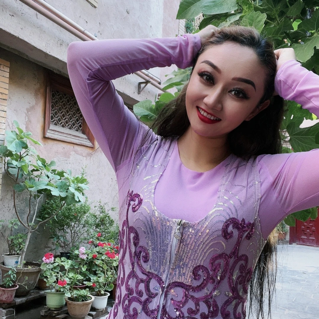 娜娜软网罕亮片马甲时尚紫色显瘦网纱女士百搭绣花套装气质
