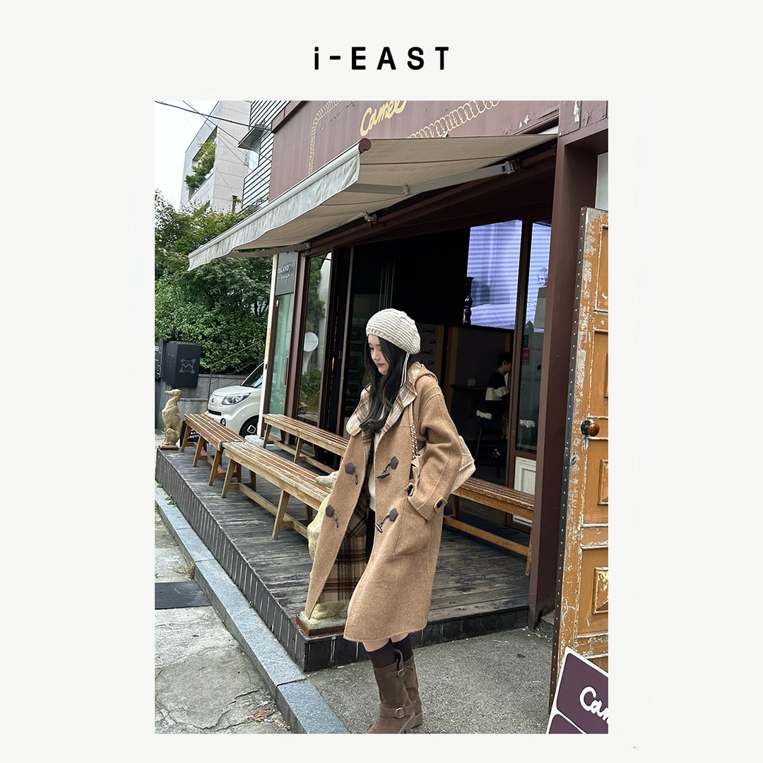 i-EAST 格林威治公园~大口袋牛角扣中长款毛呢外套-4D WT10028