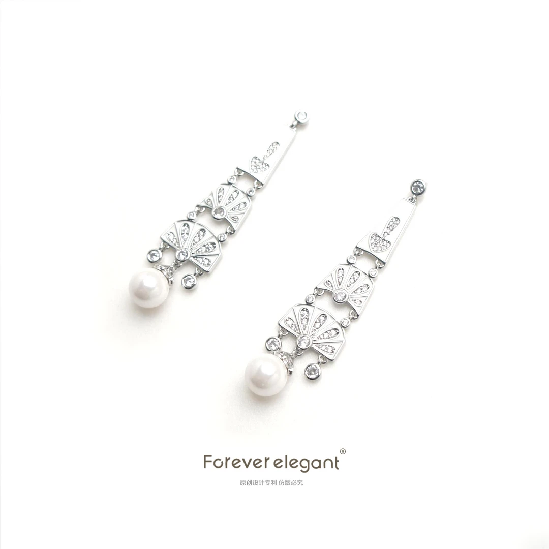 铜合金仿珍珠耳饰 气质时尚简约设计师个性小众白色珐琅-域外风情