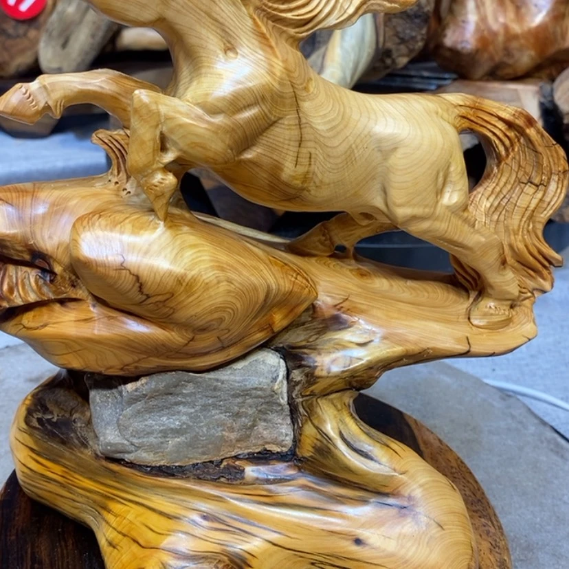 【闪购商品】崖柏根雕光**哥