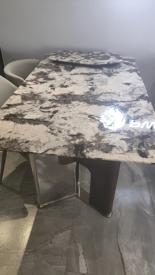雪山兰天然大理石奢石餐桌
