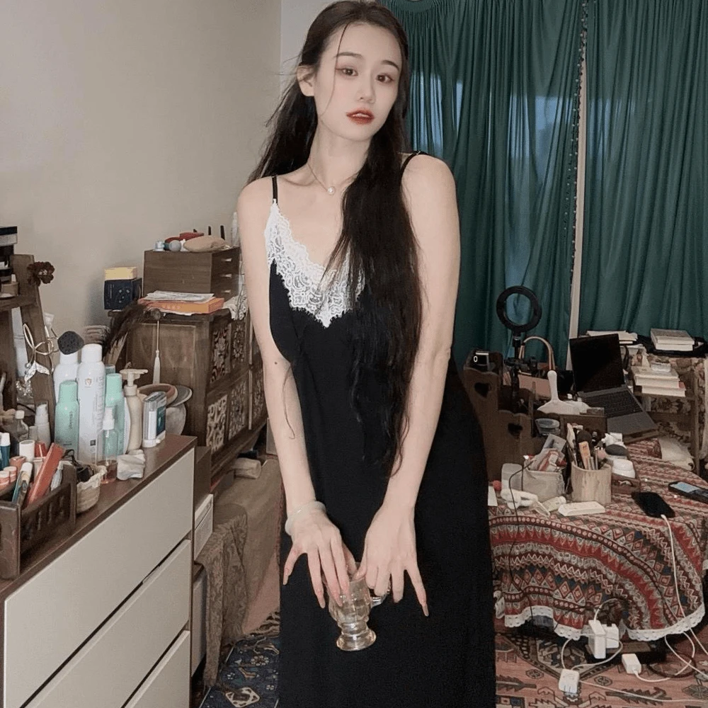 带胸垫显瘦睡镂空衣女夏季薄款性感V领蕾丝黑色吊带纯欲风睡衣