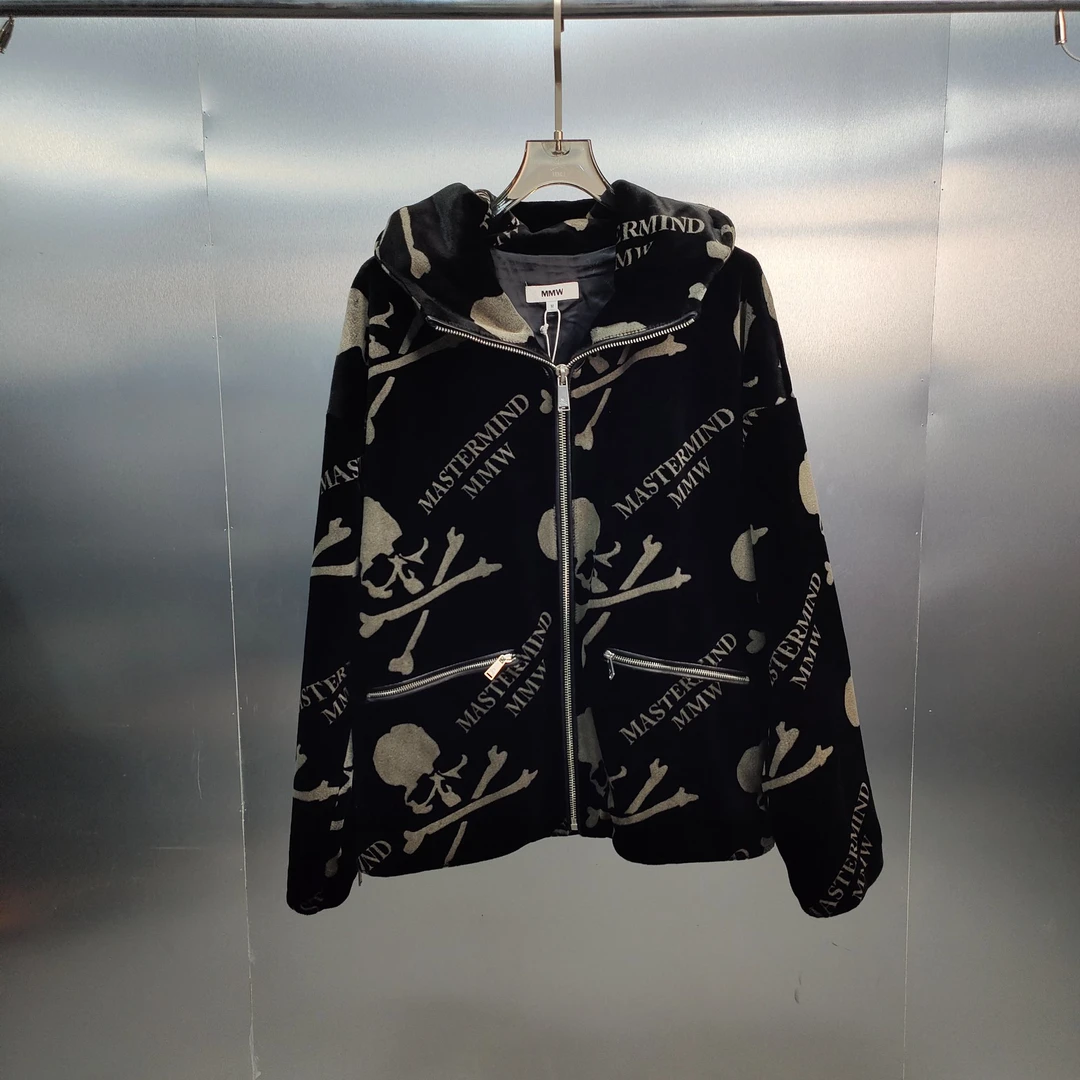 E货架顶-100524-MM秋冬季满印花骷髅头时尚厚款外套