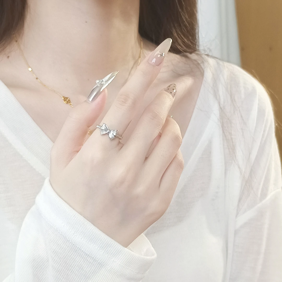 格格银楼 足银戒指 气质轻奢时尚足银拉丝蝴蝶结女戒可调节甜美