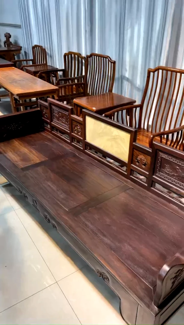 【闪购商品】雕刻木材单人床1个