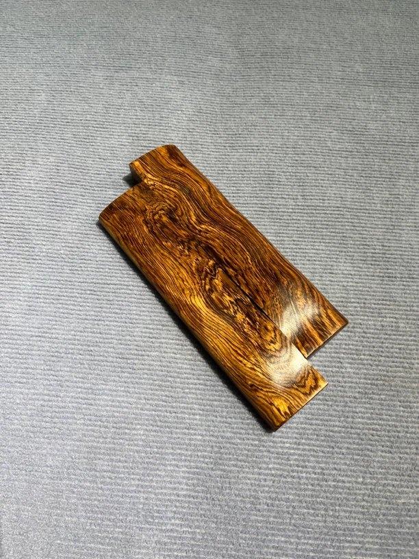 黄花梨镇尺 花纹不同 截图为准