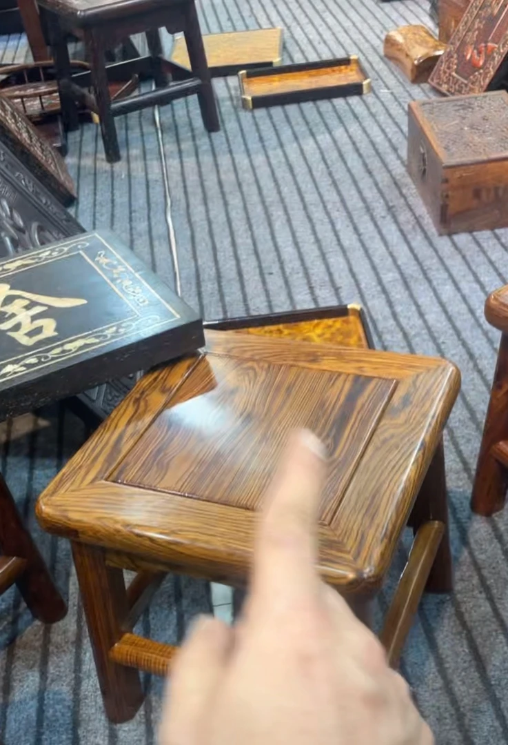 黄花梨素面富贵凳