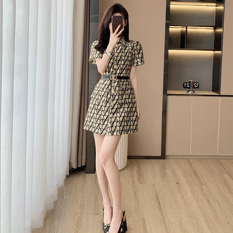 夏季轻奢小众高端女装裙子法式复古高级感气质收腰小香风连衣裙夏