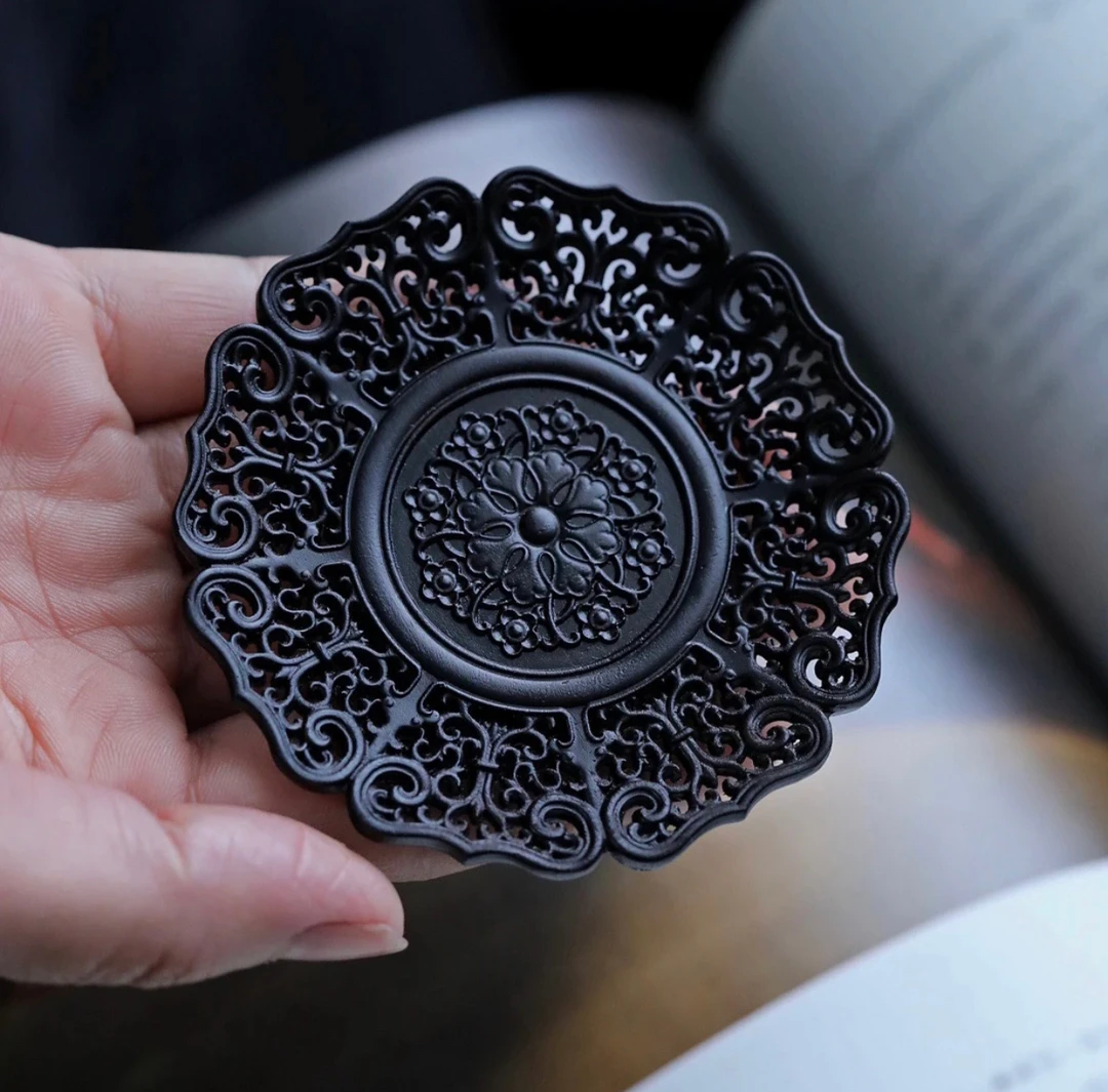 015 紫光T 透雕西番莲缠枝纹茶杯垫