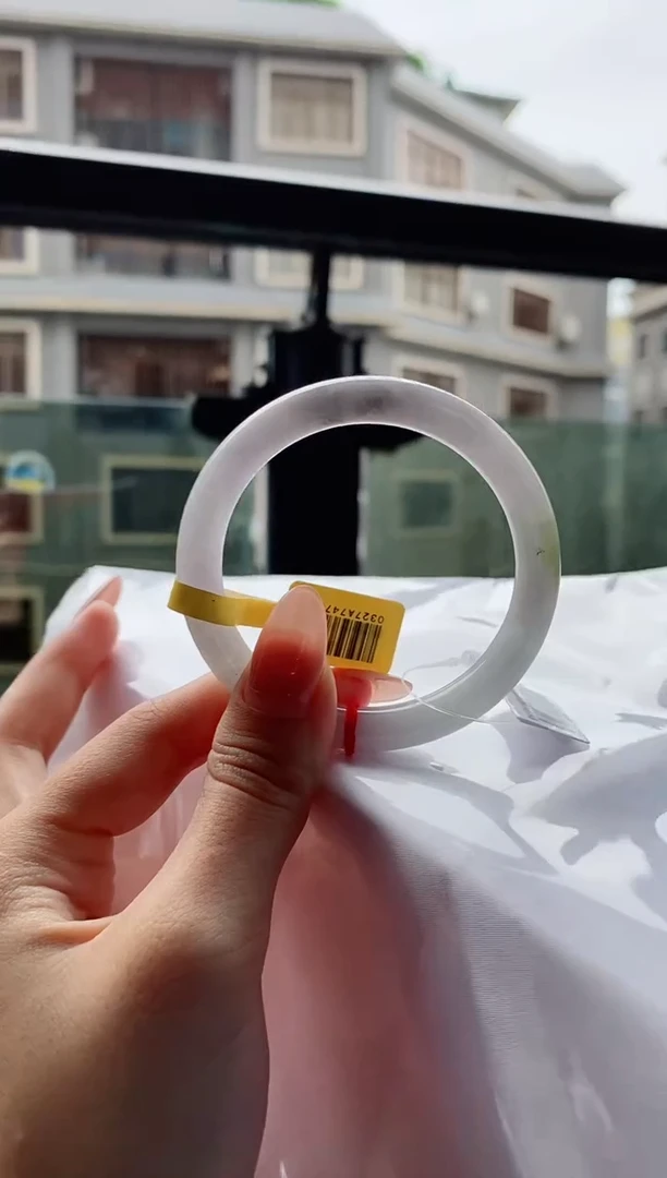 【闪购商品】翡翠手镯未镶嵌翡翠