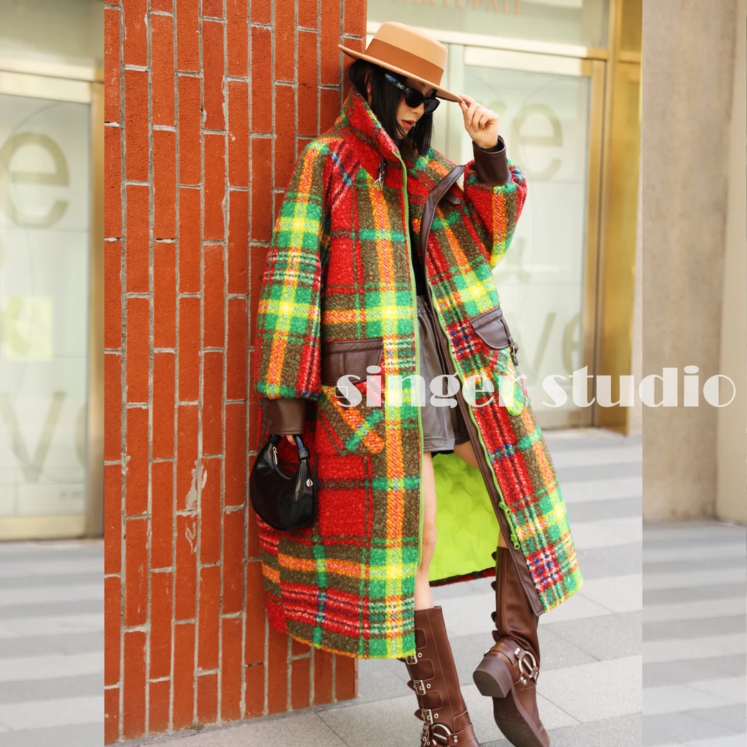 2024冬季新款时尚百搭保暖女士外套长款格子保暖羽绒服251P053