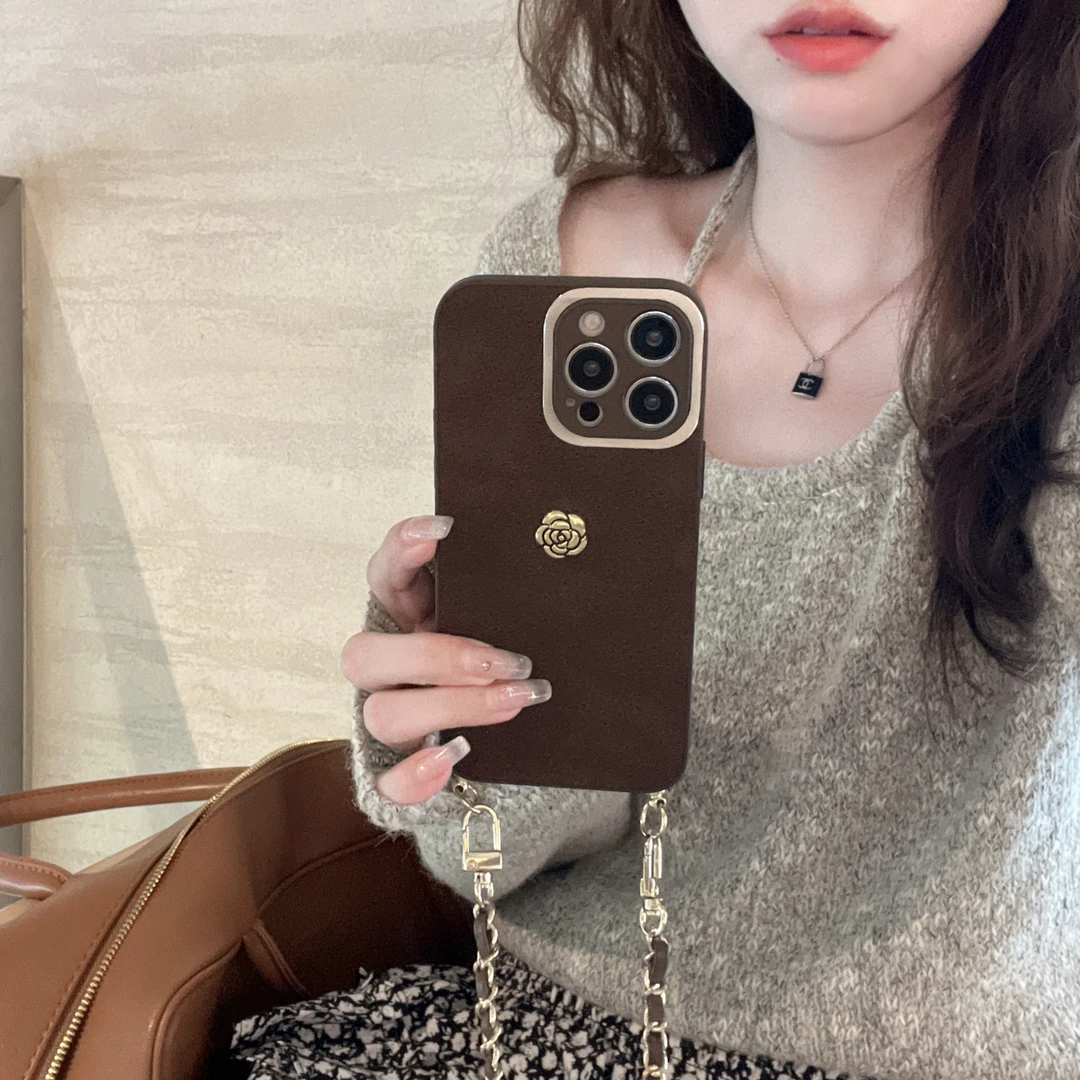 苹果15promax手机壳潮牌高级感iPhone13/14/12/11全包防摔斜挎女