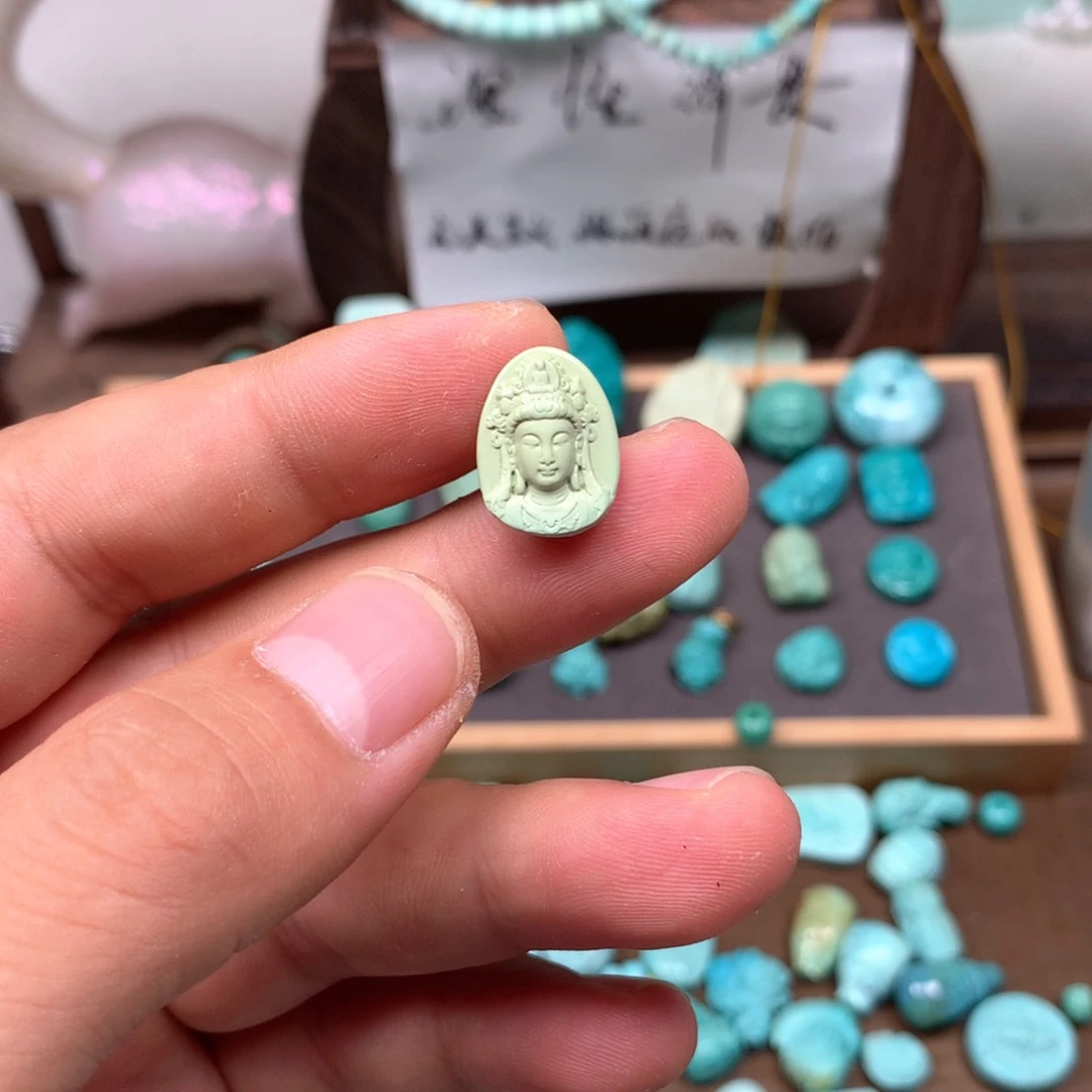 绿松石雕刻未镶嵌