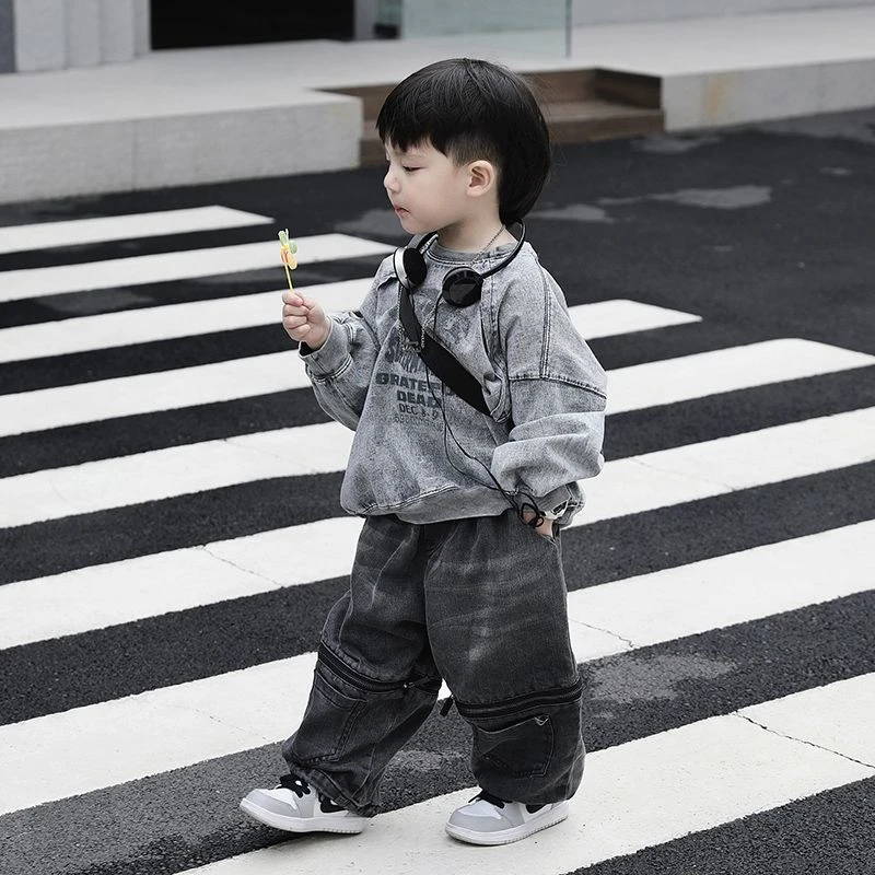 男童春季个性水洗做旧圆领T恤韩系潮酷2025款洋气中小童牛仔套装1