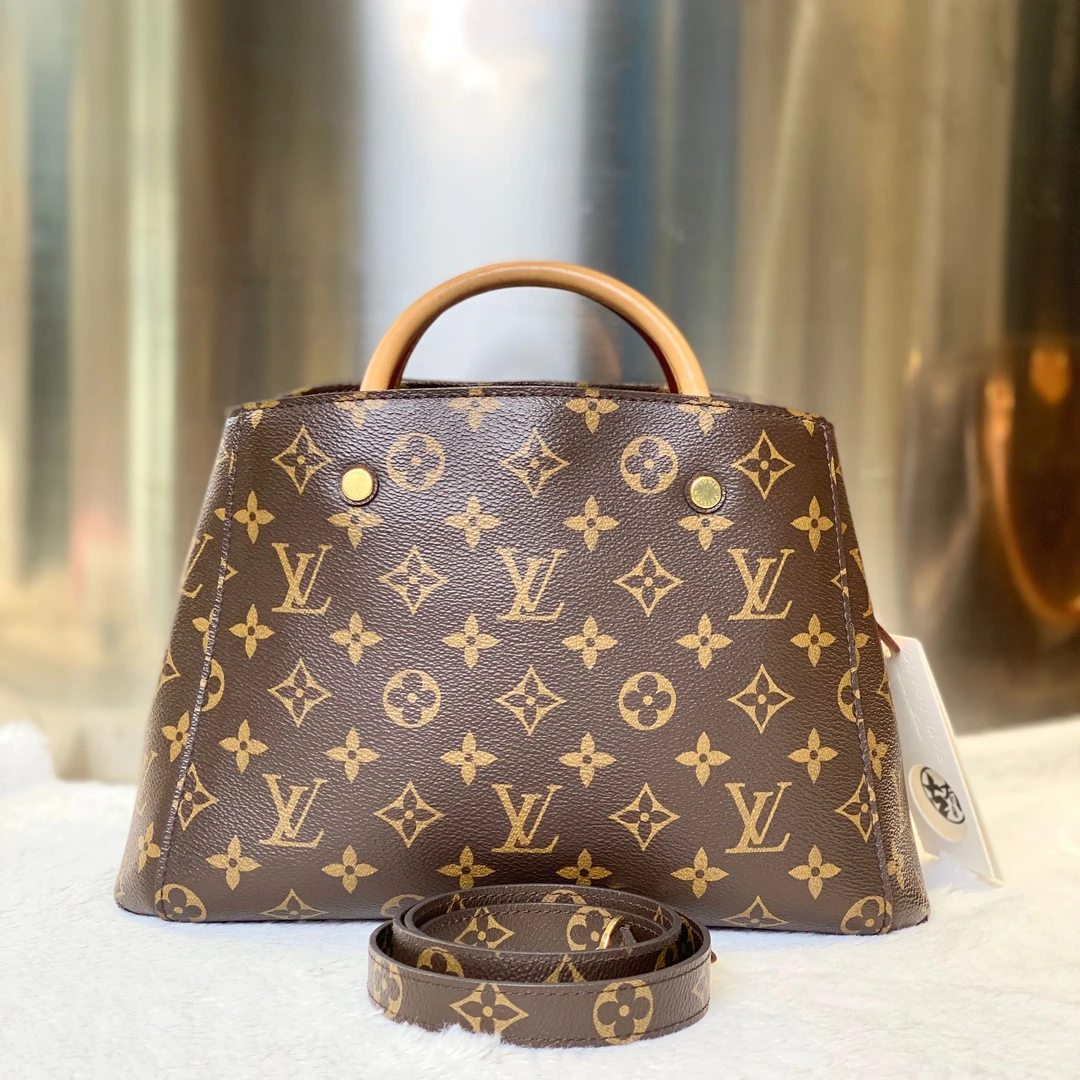 99新 LouisVuitton/路易威登 古有98新LV老花蒙田BB小号包1381