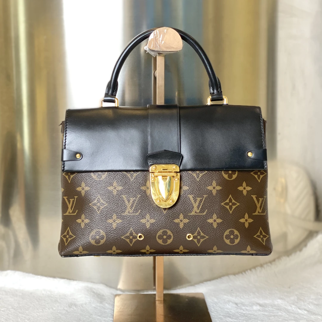 99新 LouisVuitton/路易威登 古有98新LV黑盖邮差包3910