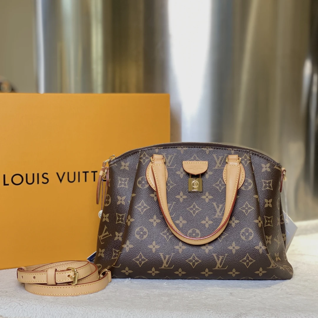 99新 LouisVuitton/路易威登 订金古有98新三代饺子小号包8157