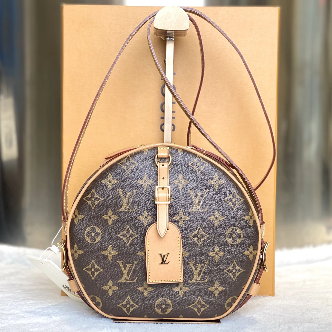 99新 LouisVuitton/路易威登 99新有LV老花大圆饼单肩斜挎包9813
