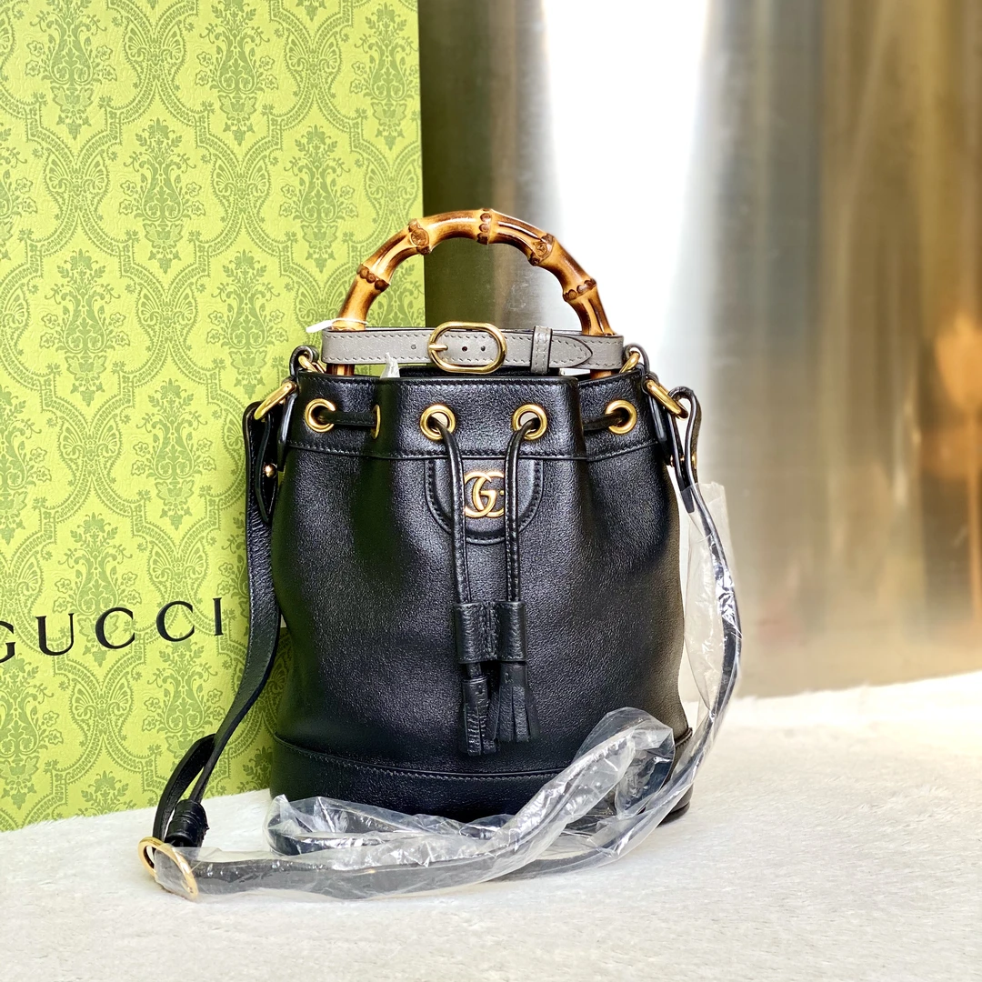 99新 GUCCI/古驰 古有98新古驰竹节迷你水桶包戴安娜斜挎包5294