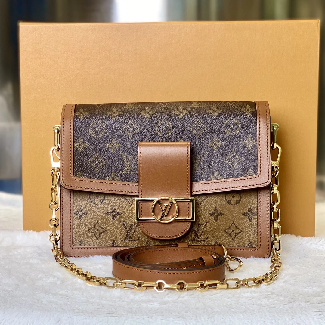 99新 LouisVuitton/路易威登 古有98新LV达芙妮中号包经典0832