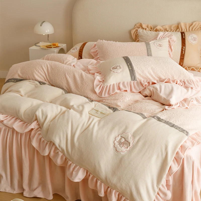 冬天夹棉加厚牛奶绒四件套少女心双面加绒公主风床裙绒被床品套件