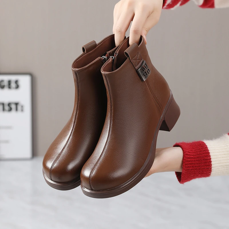2024秋冬新款气质源头真皮舒适粗跟加绒时装短靴马丁靴通勤百搭鞋