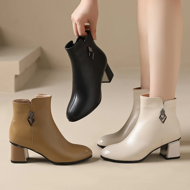 牛皮粗跟短靴女2024秋冬新款女靴简约圆头中跟侧拉链中跟小皮靴