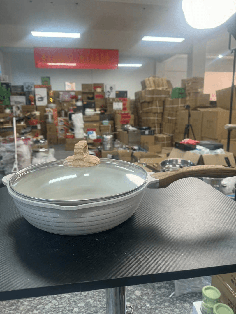 JT高端白色麦饭石煎炒锅微微瑕（送盖不挑）