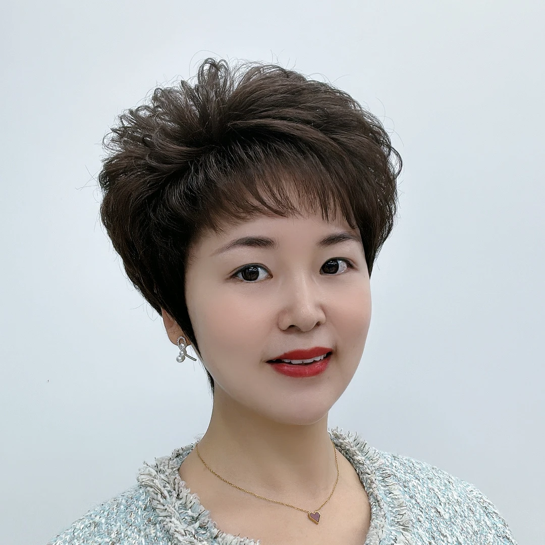 45号 免打理 短款时尚翻翘发型。全手工钩织量身定做假发，