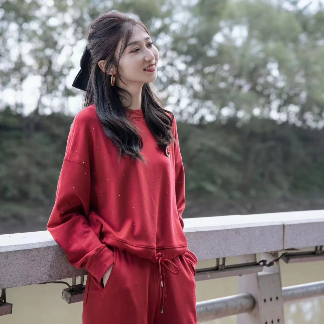 阿玛施AMASS【漫天飞雪】烫钻宽松附胸针卫衣5300981