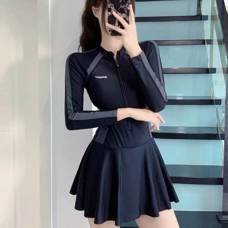 新款游泳衣女运动韩版保守显瘦遮肚长袖温泉学生韩国时尚泳装女