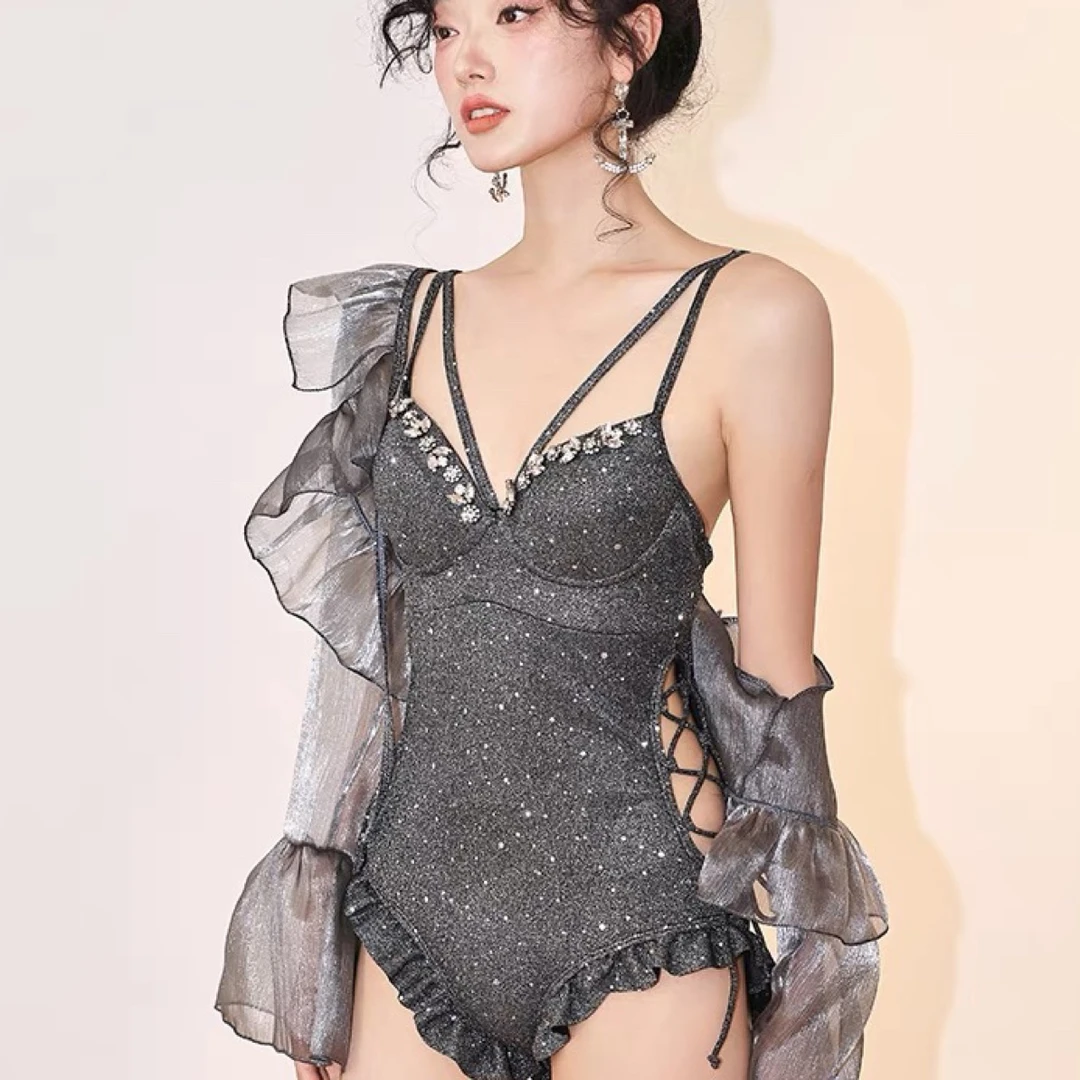 微胖女生温泉泳衣女2025新款保守显瘦遮肚性感泳装