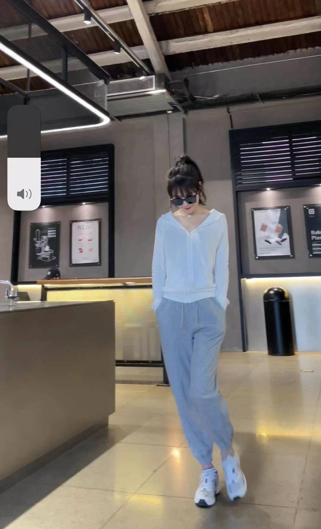 【洁子推荐】5018连帽抽绳休闲时尚卫衣