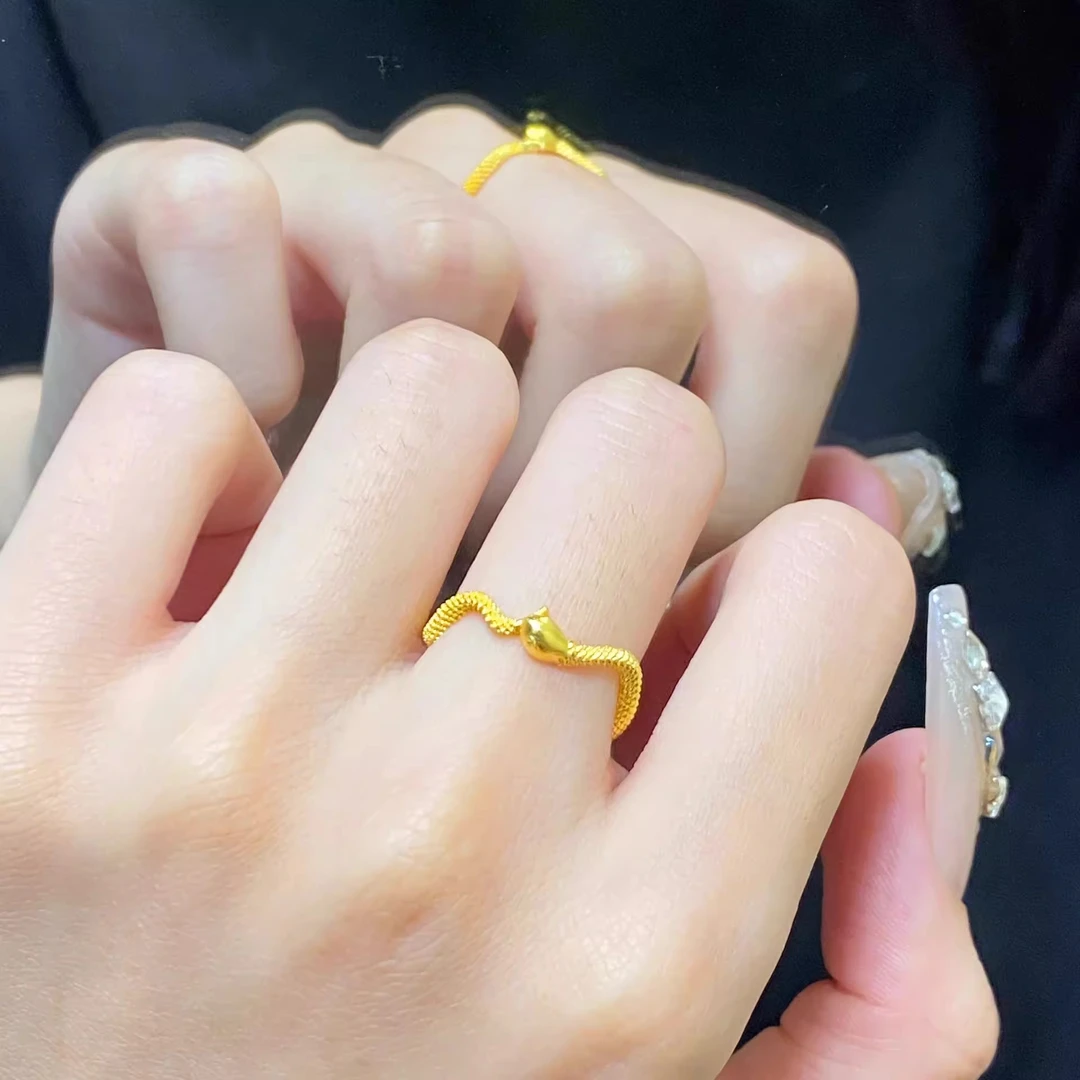 钛钢戒指 金色灵蛇戒指女ins轻奢小众设计感尾戒时尚个性情侣指环