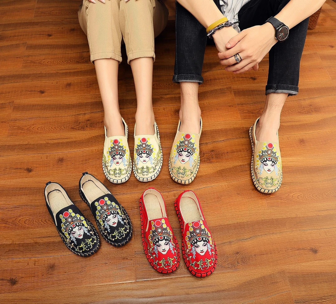 断码福利孤品清仓老北京手工刺绣透气休闲布鞋男女