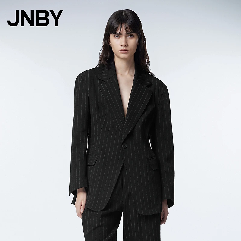 JNBY/江南布衣秋季西装女简约条纹收腰柔软长款西服外套5N8712070