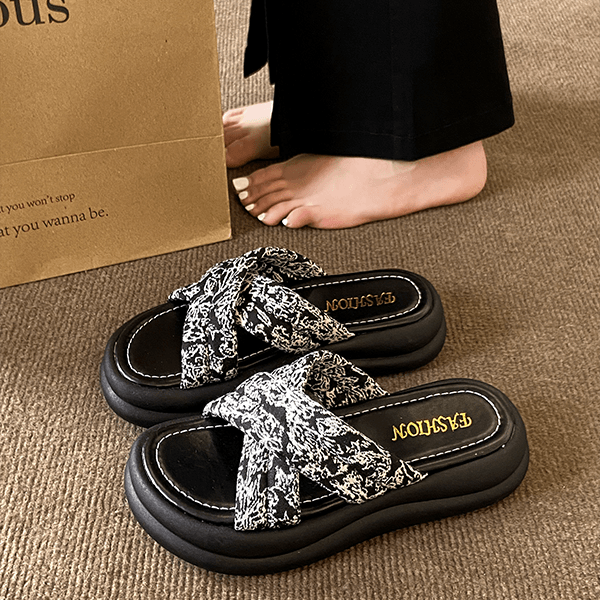 配裙子的凉鞋女仙女风厚底罗马鞋子2024年夏季新款高级感凉拖外穿