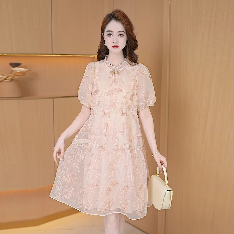 【连衣裙】夏季时尚气质小个子优雅修身休闲减龄洋气绣花女装法式