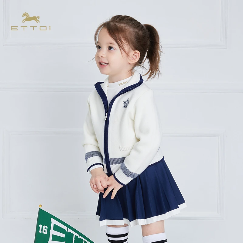 【朗姿集团】ETTOI24秋冬新款爱多娃海军风学院风针织开衫星星